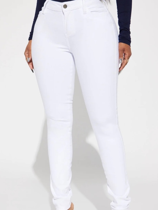 Fashion Nova Denim - Fashion Nova White Classic Mid-Rise Skinny Jeans NWT